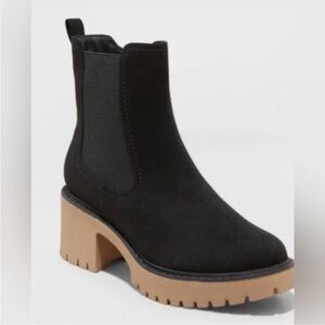 Universal Thread Black and Tan Combat Boots